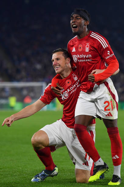 一位湖人内 一位湖人内