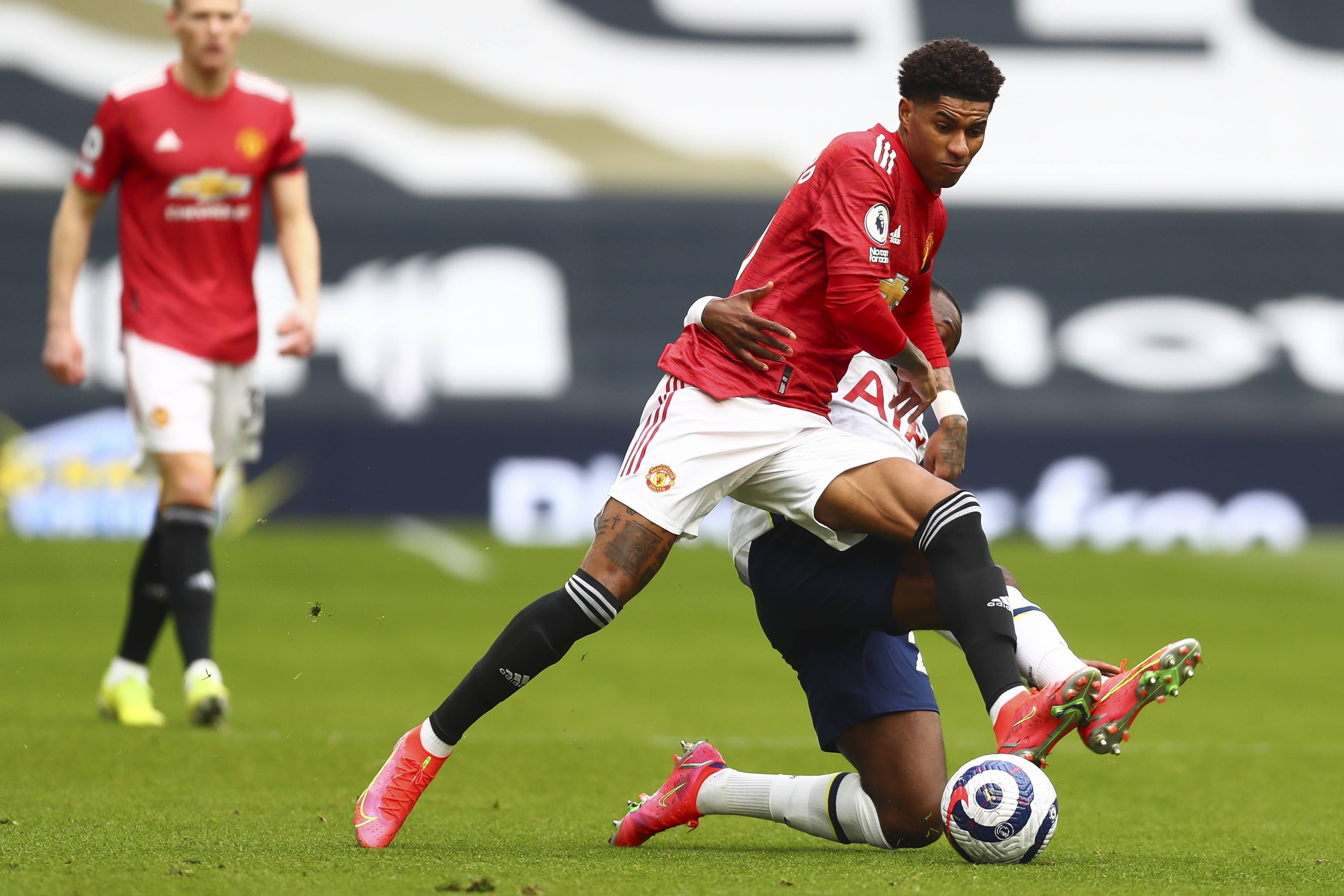 俱乐部与经 俱乐部与经