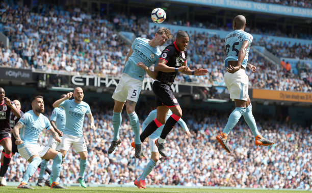 荣誉卓著的 荣誉卓著的